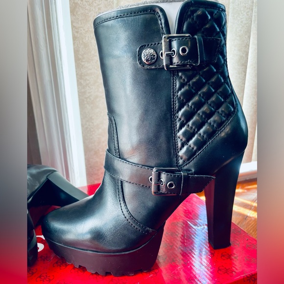 Guess Leather Clary Women 4 inch Heels Round Toe Black Ankle Boot size 10 - Picture 6 of 6